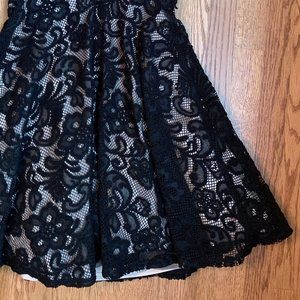 chinese dress ladies Black And Light Taupe Floral Lace Midi Dress